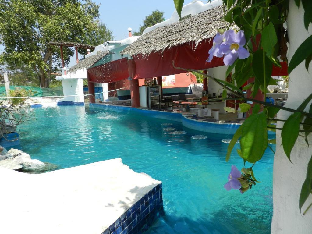 Mirabel Club Resort Praia de Jomtien Exterior foto
