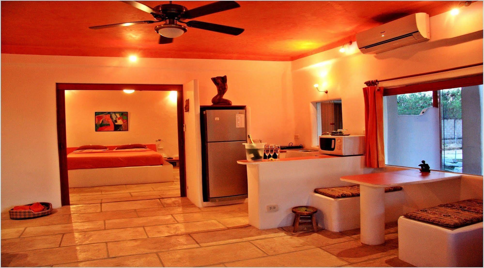 Mirabel Club Resort Praia de Jomtien Exterior foto
